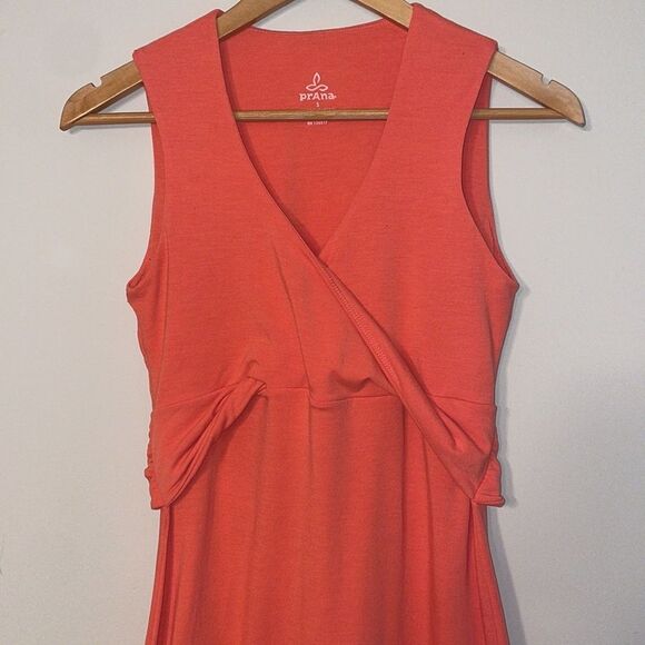 Prana Twist Front Jersey Dress in Coral Pink Size Small - Picture 2 of 6